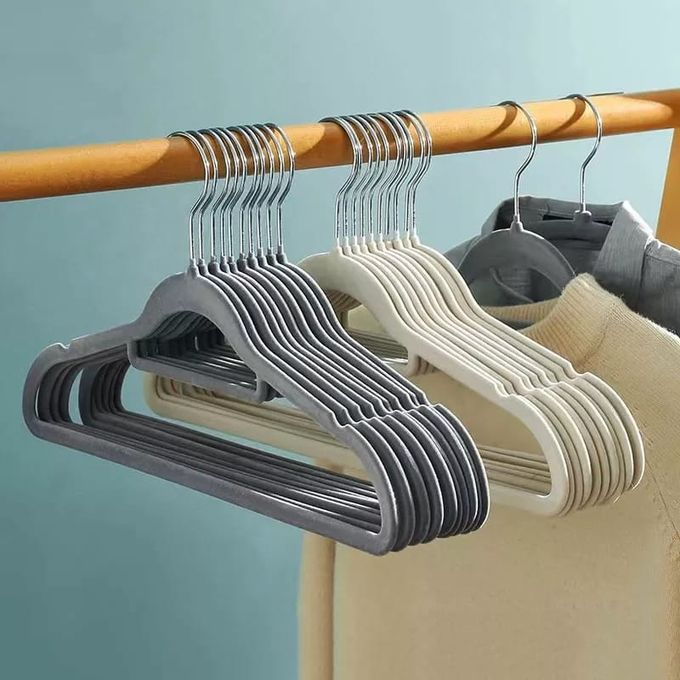 Adult Non-Slip Velvet Clothes Hangers 5 PCS SET – 360° Rotating Hook Space-Saving Hangers for Coats, Shirts & Dresses
