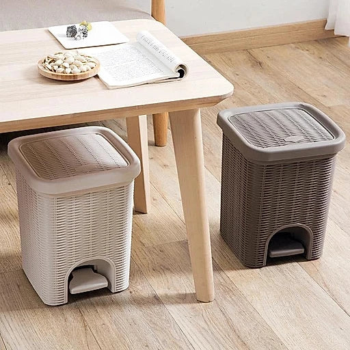 Rattan style plastic pedal trash bin with lid – KT Bazar