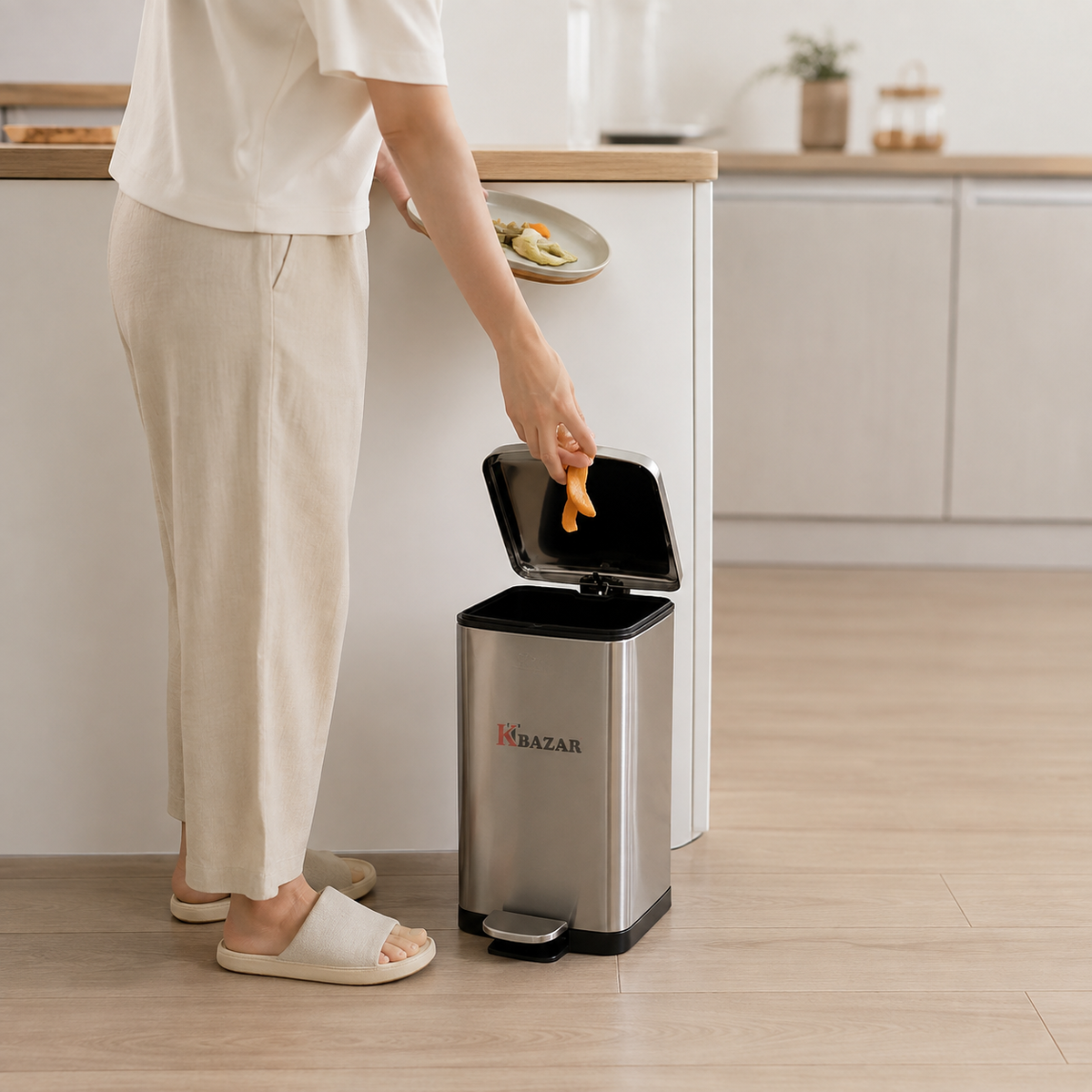 High-quality Stainless Steel Hydraulic Dustbin 12,6 Litre Square