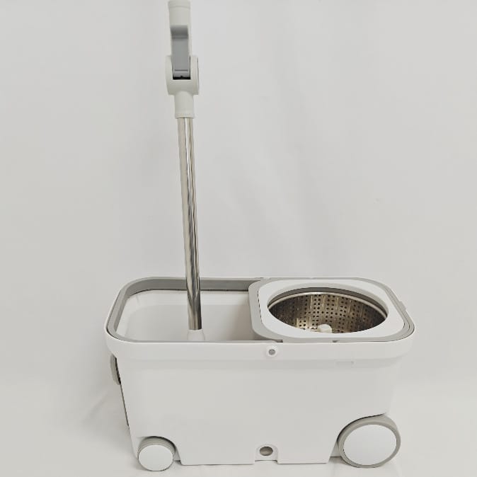 4 Wheel BMW Mop Bucket